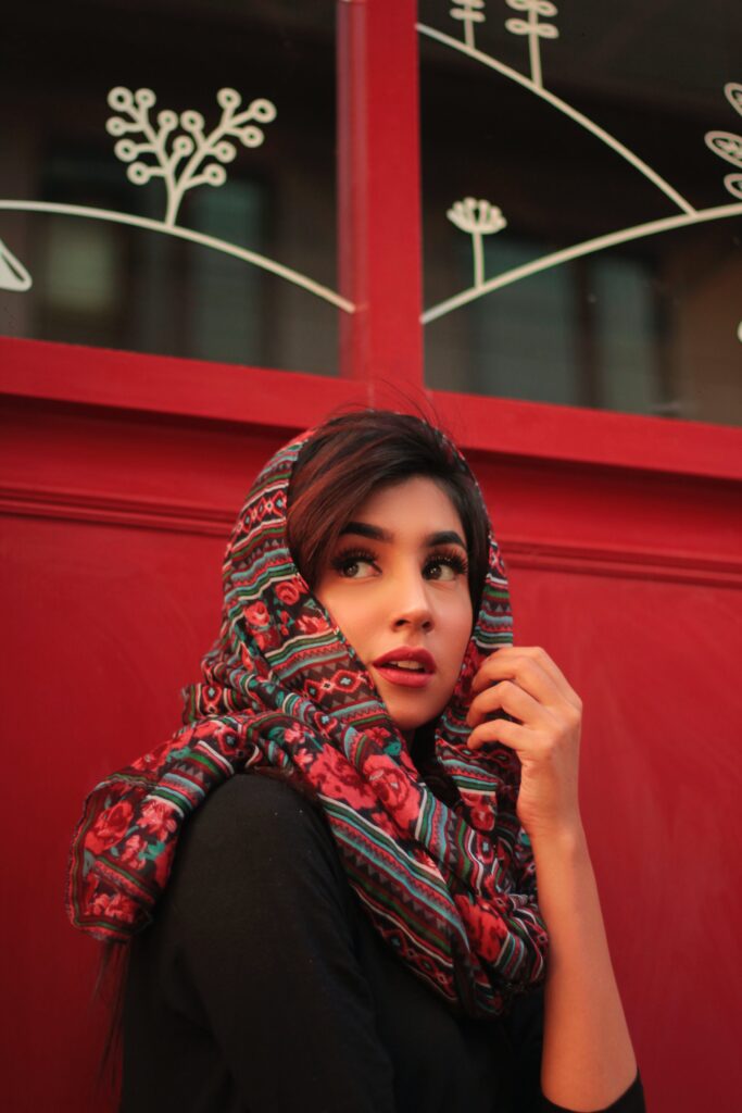 21-ways-to-wear-an-infinity-scarf